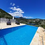 Amantea- Four With Big Pool And Infinity Pool Prázdninový dům Sivota