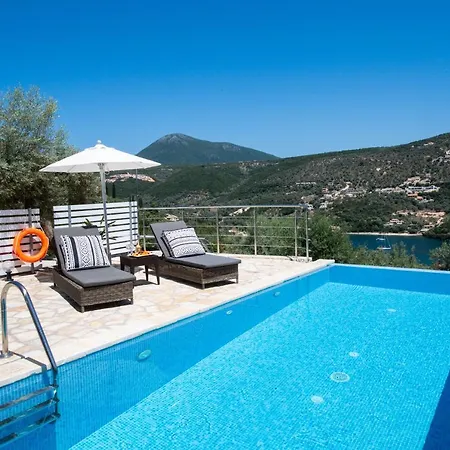 Amantea- Four With Big Pool And Infinity Pool *