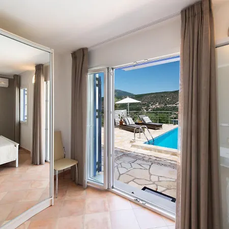 בית נופש Amantea- Four With Big Pool And Infinity Pool *