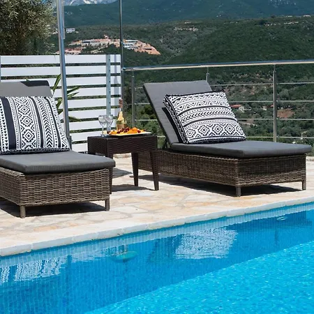 Amantea- Four With Big Pool And Infinity Pool בית נופש