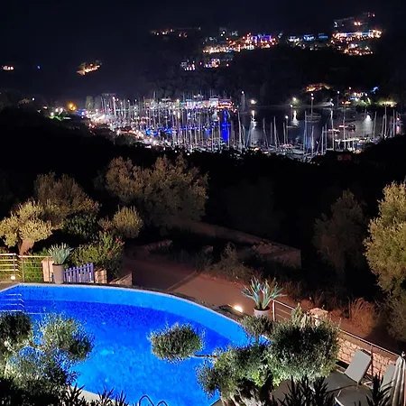 Amantea- Four With Big Pool And Infinity Pool בית נופש