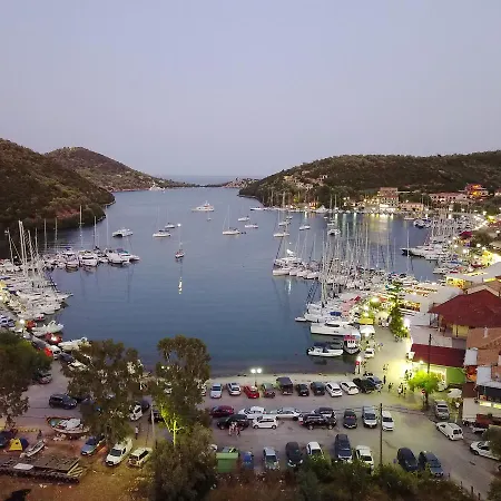 Amantea- Four With Big Pool And Infinity Pool Syvota