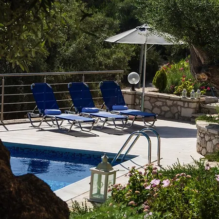 בית נופש Amantea- Four With Big Pool And Infinity Pool