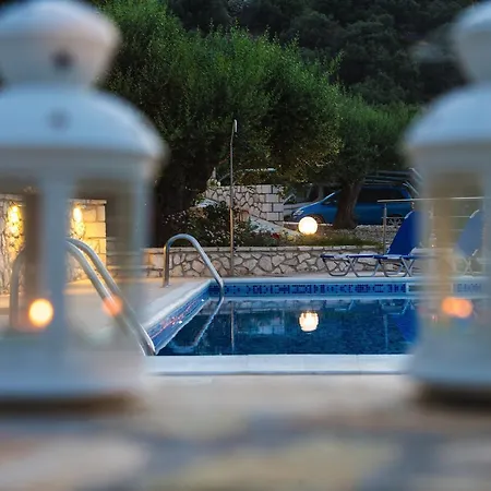 בית נופש Amantea- Four With Big Pool And Infinity Pool *