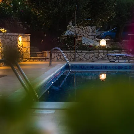 Amantea- Four With Big Pool And Infinity Pool *