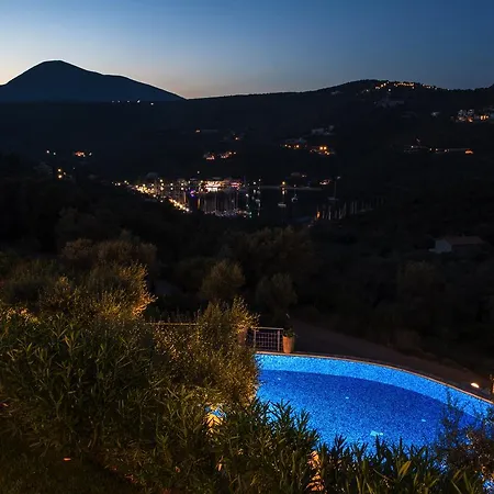 Semesterbostad Amantea- Four With Big Pool And Infinity Pool
