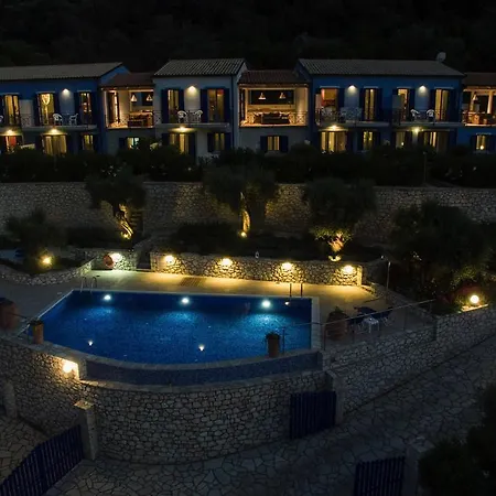 Amantea- Four With Big Pool And Infinity Pool Semesterbostad