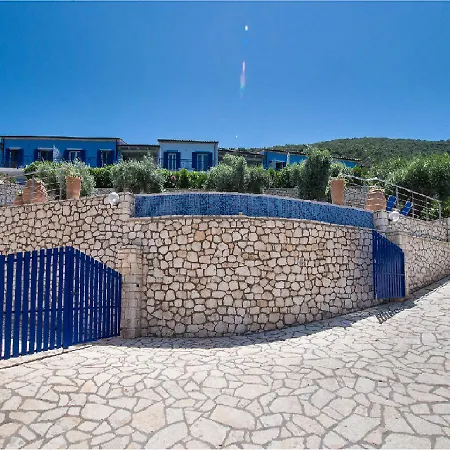 Amantea- Four With Big Pool And Infinity Pool Semesterbostad *