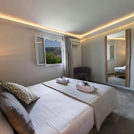 Amantea- Four With Big Pool And Infinity Pool *