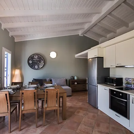 בית נופש Amantea- Four With Big Pool And Infinity Pool *