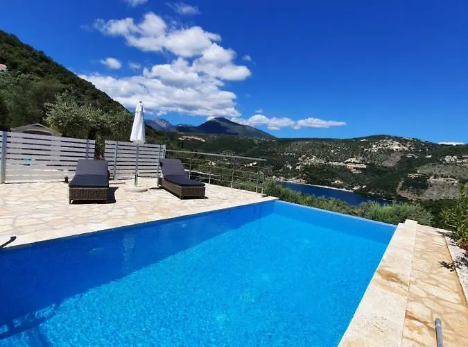 Amantea- Four With Big Pool And Infinity Pool Сasa de vacaciones Sivota