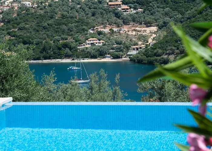 Amantea- Four With Big Pool And Infinity Pool