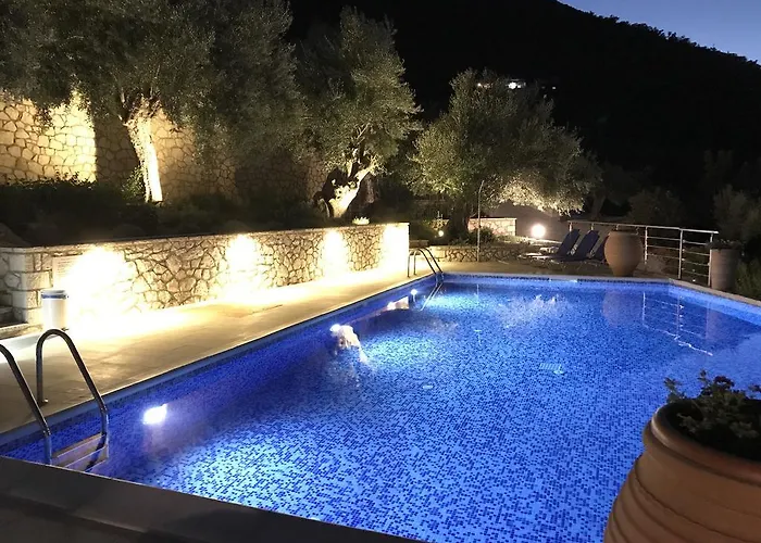 Amantea- Four With Big Pool And Infinity Pool *