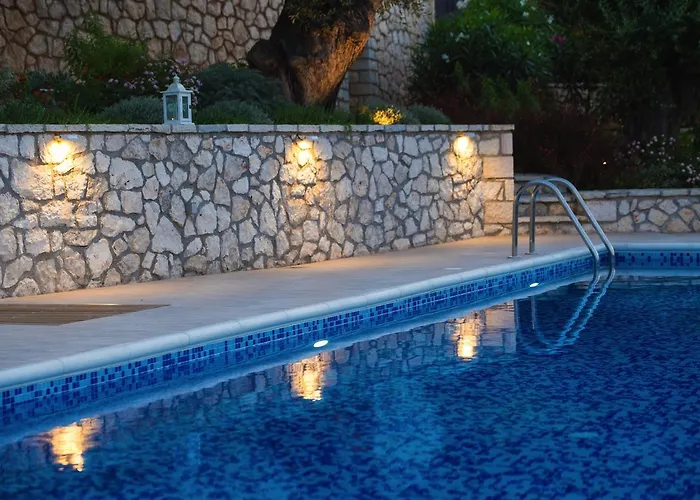Amantea- Four With Big Pool And Infinity Pool * Sivota